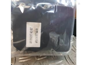 Begagnade ABS-pump Audi A8 (D4) 3.0 TDI V6 24V Quattro Pris € 150,00 Marginaltabell erbjuds av de Nollen autorecycling