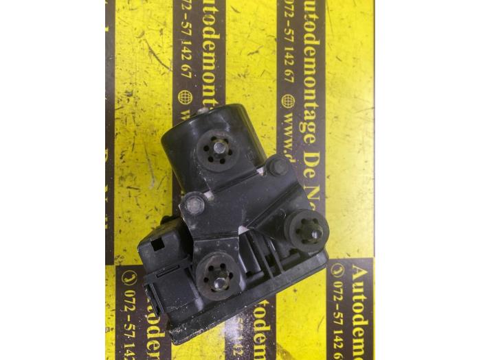 ABS-pump från en Volkswagen Golf 2009