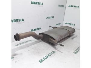 Gebruikte Uitlaat Einddemper Citroen C4 Grand Picasso (UA) 2.0 HDiF 16V 135 Prijs € 50,00 Margeregeling aangeboden door Maresia Parts
