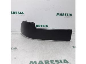 Gebruikte Bumperlijst links-voor Renault Scénic II (JM) 1.6 16V Prijs € 20,00 Margeregeling aangeboden door Maresia Parts
