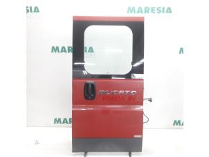 Begagnade Bakdörr, minibuss/van Fiat Ducato (250) 2.2 D 100 Multijet Euro 4 Pris € 254,10 Inklusive moms erbjuds av Maresia Parts