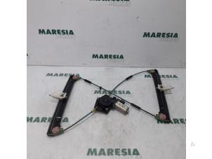 Gebruikte Ruitmechaniek 2Deurs links-voor Fiat Stilo (192A/B) 1.6 16V 3-Drs. Prijs € 40,00 Margeregeling aangeboden door Maresia Parts