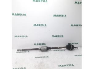 Gebruikte Aandrijfas rechts-voor Renault Master II (FD/HD) 2.2 dCi 16V Prijs € 127,05 Inclusief btw aangeboden door Maresia Parts