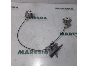 Gebruikte Slotmechaniek Achterklep Citroen C-Crosser 2.2 HDiF 16V Prijs € 105,00 Margeregeling aangeboden door Maresia Parts