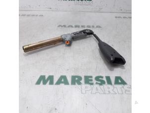 Gebruikte Gordelspanner links Renault Espace (JK) 2.0 16V Turbo Prijs € 35,00 Margeregeling aangeboden door Maresia Parts