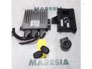 Gebruikte Computer Motormanagement Renault Clio III (BR/CR) 1.5 dCi 70 Prijs € 210,00 Margeregeling aangeboden door Maresia Parts