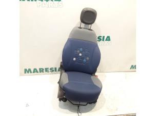 Gebruikte Stoel rechts Fiat Panda/Pandina (312) 0.9 TwinAir Turbo 80 Prijs € 99,99 Margeregeling aangeboden door Maresia Parts