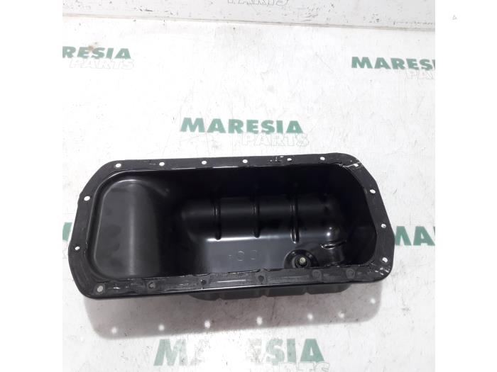 Oljetråg från en Peugeot 206 (2A/C/H/J/S) 1.4 HDi 2002