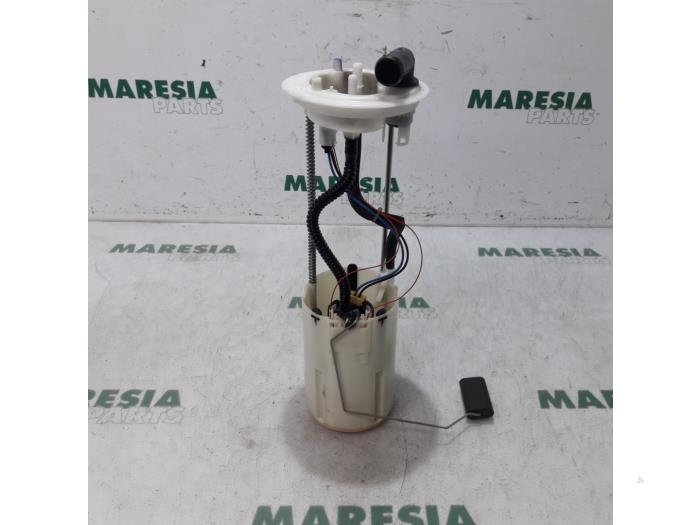 Elektrisk bränslepump från en Fiat Ducato (250) 2.0 D 115 Multijet 2012