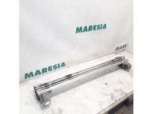 Begagnade Takräcken Fiat Ducato (250) 2.0 D 115 Multijet Pris € 127,05 Inklusive moms erbjuds av Maresia Parts