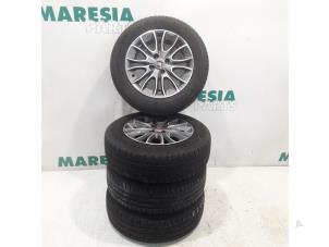 Gebruikte Sportvelgen Set Fiat Punto Evo (199) 1.3 JTD Multijet 85 16V Euro 5 Prijs € 367,50 Margeregeling aangeboden door Maresia Parts