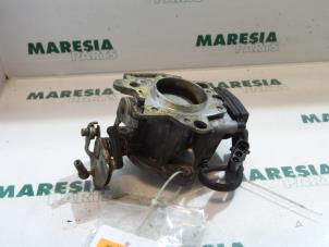 Begagnade Spjällhus Renault Espace (JE) 3.0i V6 RXT Pris € 60,00 Marginaltabell erbjuds av Maresia Parts