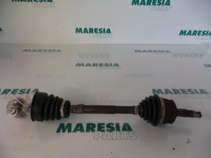 Gebruikte Aandrijfas links-voor Fiat Punto II (188) 1.9 DS 60 3-Drs. Prijs € 65,00 Margeregeling aangeboden door Maresia Parts