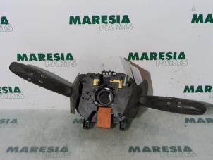 Gebruikte Combischakelaar Stuurkolom Lancia Lybra 1.8 16V VVT Prijs € 50,00 Margeregeling aangeboden door Maresia Parts