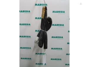 Gebruikte Hemel airbag rechts Peugeot 508 SW (8E/8U) 1.6 THP 16V Prijs € 50,00 Margeregeling aangeboden door Maresia Parts