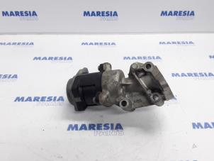 Begagnade EGR-ventil Citroen C6 (TD) 2.7 HDiF V6 24V Pris € 70,00 Marginaltabell erbjuds av Maresia Parts