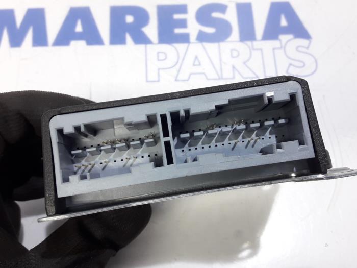 Airbagmodul från en Fiat Doblo Cargo (263) 1.3 MJ 16V DPF Euro 5 2012