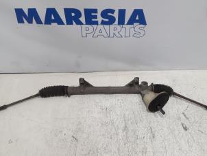 Używane Przekladnia kierownicza Renault Modus/Grand Modus (JP) 1.2 16V Cena € 75,00 Procedura marży oferowane przez Maresia Parts