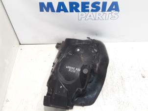 Begagnade Isolering, hjulhus Renault Clio IV Estate/Grandtour (7R) 1.5 Energy dCi 90 FAP Pris € 20,00 Marginaltabell erbjuds av Maresia Parts