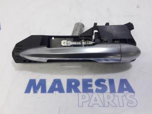 Gebruikte Portiergreep 4Deurs rechts-voor Alfa Romeo Giulietta (940) 1.4 TB 16V Prijs € 39,00 Margeregeling aangeboden door Maresia Parts