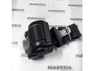 Gebruikte Veiligheidsgordel rechts-achter Fiat Panda (169) 1.1 Fire Prijs € 35,00 Margeregeling aangeboden door Maresia Parts