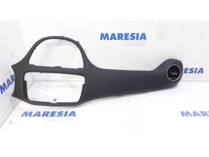 Gebruikte Luchtrooster Dashboard Fiat Punto III (199) 1.3 JTD Multijet 80 16V Prijs € 50,00 Margeregeling aangeboden door Maresia Parts