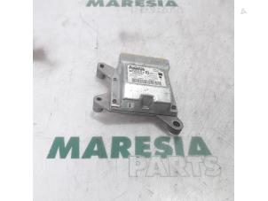 Begagnade Airbagmodul Renault Trafic New (FL) 1.9 dCi 100 16V Pris € 105,00 Marginaltabell erbjuds av Maresia Parts