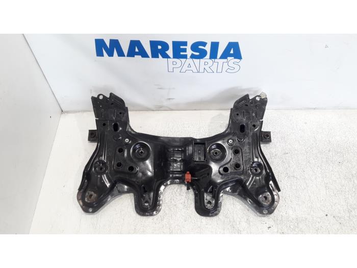 Underram från en Abarth 500C/595C/695C 1.4 T-Jet 16V 695,595 Competizione,Rivale 2015