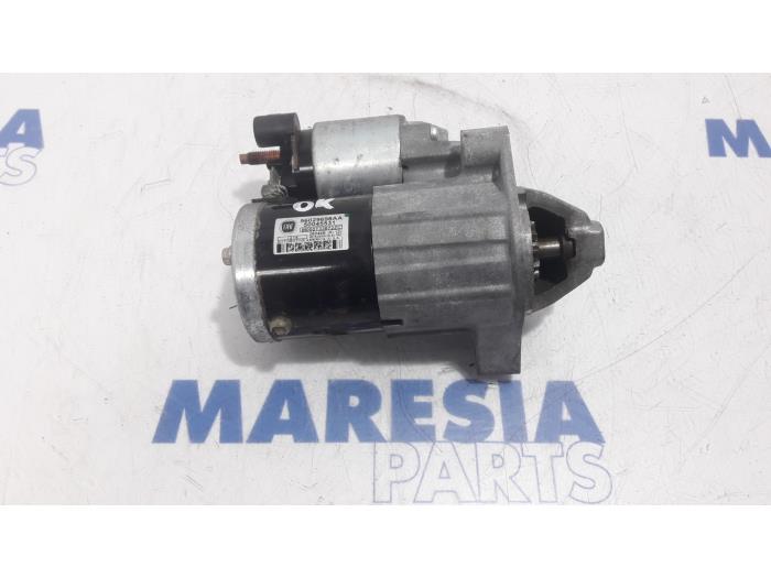 Startmotor från en Abarth 500C/595C/695C 1.4 T-Jet 16V 695,595 Competizione,Rivale 2015