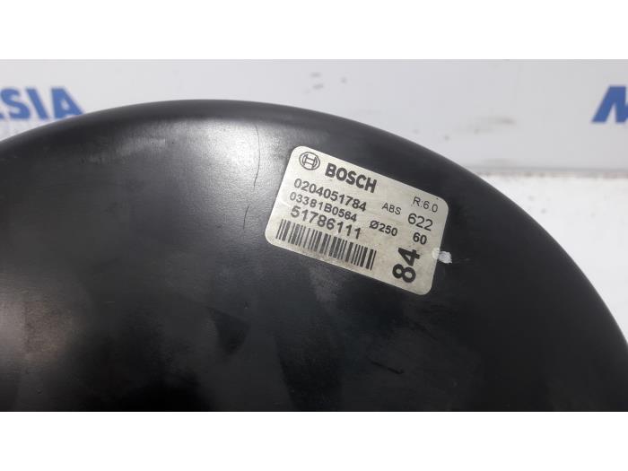 Bromsservo från en Peugeot Bipper (AA) 1.4 HDi 2008