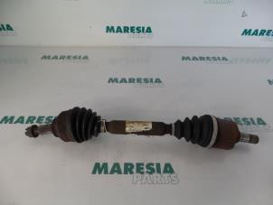 Gebruikte Cardanas links-voor (VWA) Renault Vel Satis (BJ) 3.5 V6 24V Autom. Prijs € 157,50 Margeregeling aangeboden door Maresia Parts