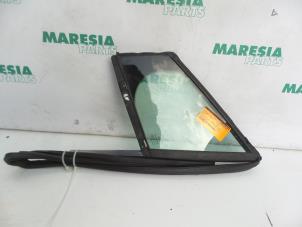 Używane Trójkatna szyba lewy przód Peugeot 308 SW (4E/H) 1.6 VTI 16V Cena € 45,00 Procedura marży oferowane przez Maresia Parts