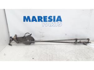 Begagnade Torkarmekanism Renault Espace (JK) 2.0 16V Turbo Pris € 90,00 Marginaltabell erbjuds av Maresia Parts