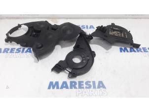 Gebruikte Distributiedeksel Peugeot Partner Tepee (7A/B/C/D/E/F/G/J/P/S) 1.6 HDI 75 16V Prijs € 24,20 Inclusief btw aangeboden door Maresia Parts