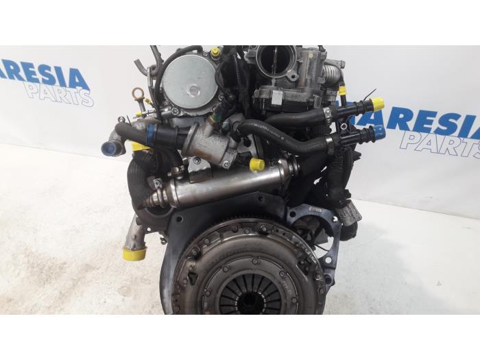 Motor van een Alfa Romeo 159 (939AX) 1.9 JTDm 2009