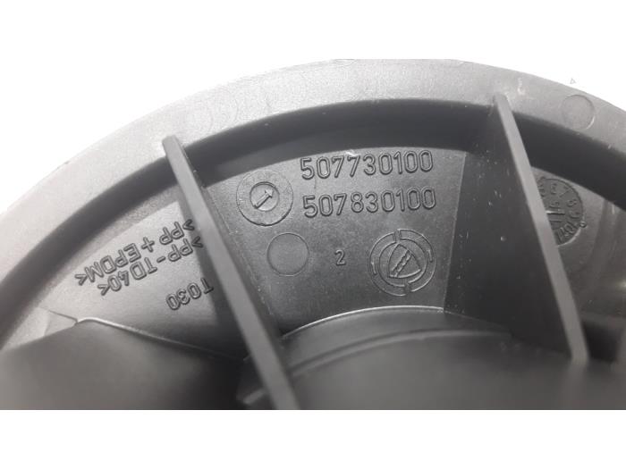 Chaufage Ventilatiemotor van een Fiat Fiorino (225) 1.3 D 16V Multijet 2015