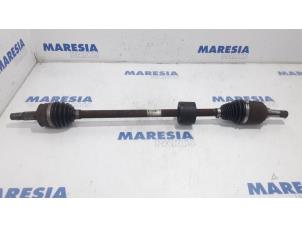 Gebruikte Aandrijfas rechts-voor Fiat Panda/Pandina (312) 0.9 TwinAir Turbo 85 Prijs € 75,00 Margeregeling aangeboden door Maresia Parts