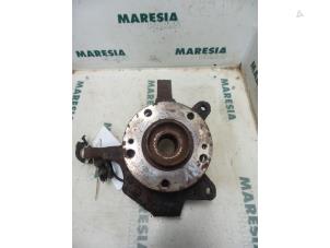 Begagnade Spindel, höger fram Renault Laguna II (BG) 1.8 16V Pris € 40,00 Marginaltabell erbjuds av Maresia Parts