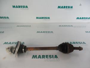 Gebruikte Homokineetas links-voor Renault Megane Scénic (JA) 2.0 RT Prijs € 40,00 Margeregeling aangeboden door Maresia Parts