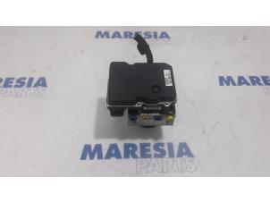 Gebruikte ABS Pomp Peugeot 508 SW (8E/8U) 2.0 RXH HYbrid4 16V Prijs € 124,95 Margeregeling aangeboden door Maresia Parts