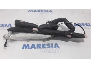 Gebruikte Hemel airbag rechts Peugeot 5008 I (0A/0E) 1.6 THP 16V Prijs € 50,00 Margeregeling aangeboden door Maresia Parts