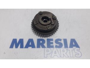 Gebruikte Nokkenas Tandwiel Peugeot 308 SW (4E/H) 1.6 VTI 16V Prijs € 25,00 Margeregeling aangeboden door Maresia Parts