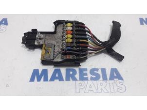 Gebruikte Zekeringkast Citroen C4 Picasso (UD/UE/UF) 2.0 HDiF 16V 135 Prijs € 35,00 Margeregeling aangeboden door Maresia Parts