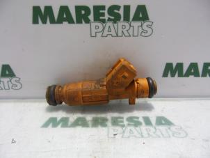 Gebruikte Injector (benzine injectie) Alfa Romeo 156 (932) 1.8 Twin Spark 16V Prijs € 25,00 Margeregeling aangeboden door Maresia Parts