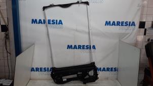 Używane Szyberdach Peugeot 308 SW (4E/H) 1.6 HDi 16V FAP Cena € 262,50 Procedura marży oferowane przez Maresia Parts