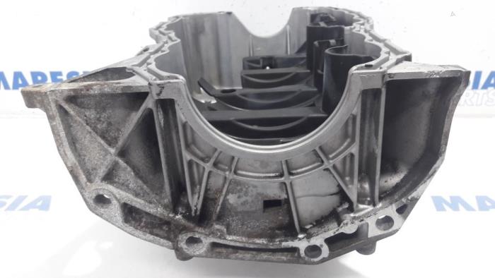 Oljetråg från en Dacia Logan MCV (KS) 1.6 16V 2007