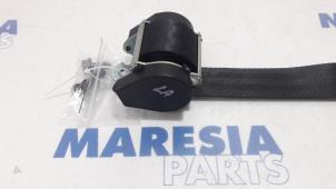 Używane Pas bezpieczenstwa lewy tyl Peugeot 308 SW (4E/H) 1.6 HDi 16V FAP Cena € 65,00 Procedura marży oferowane przez Maresia Parts