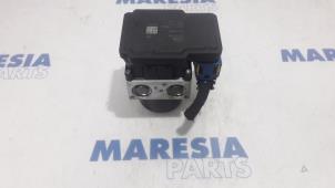 Begagnade ABS-pump Renault Scénic III (JZ) 1.2 16V TCe 115 Energy Pris € 207,90 Marginaltabell erbjuds av Maresia Parts