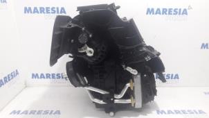 Begagnade Värmarhus Renault Clio IV (5R) 1.5 Energy dCi 90 FAP Pris € 164,95 Marginaltabell erbjuds av Maresia Parts