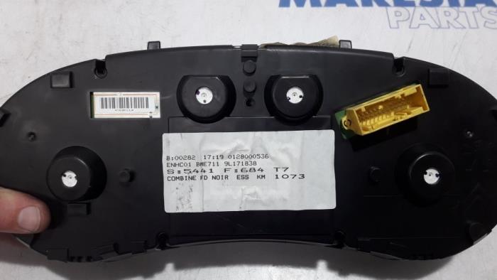 Instrumentpanel från en Peugeot 308 (4A/C) 1.6 VTI 16V 2010